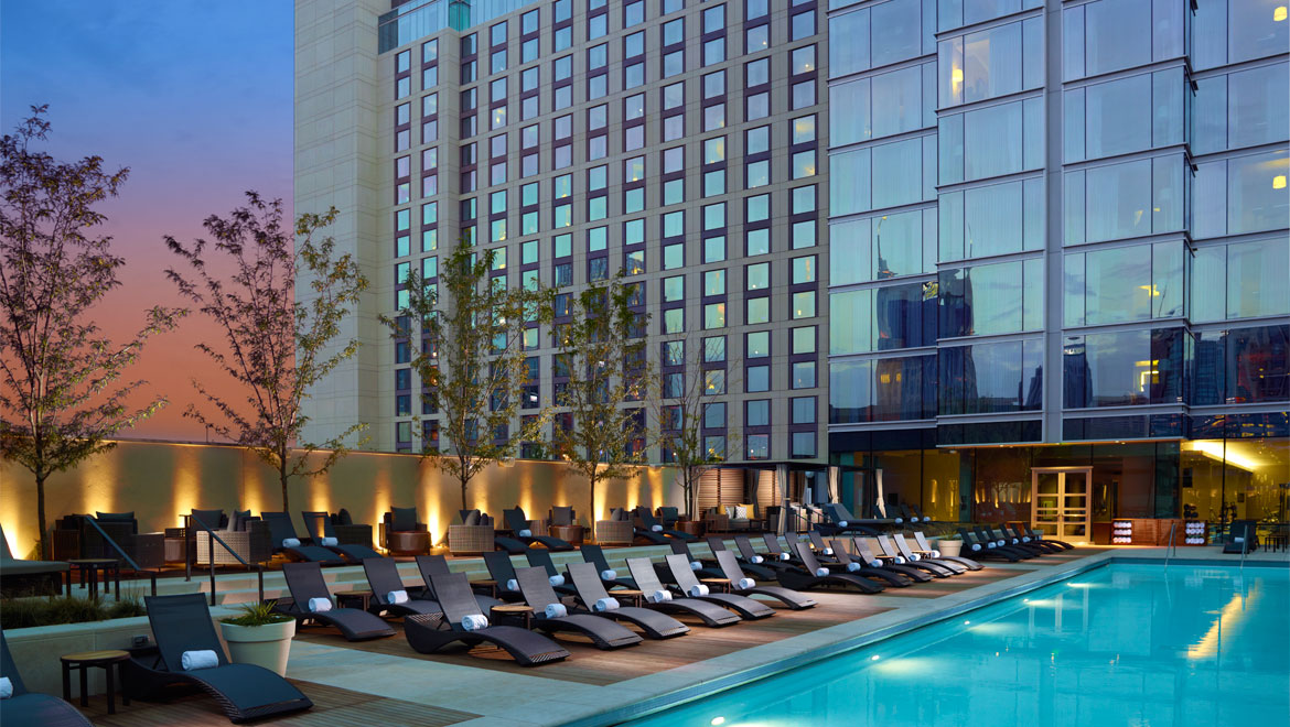 bnadtn-omni-nashville-hotel-pool-5