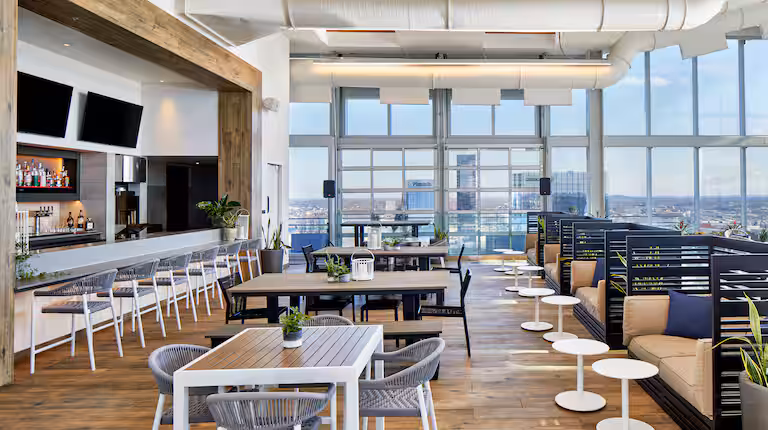 es-nash-bnde-poolbar